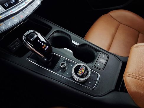Used 2023 Cadillac XT4 Sport FWD image 19