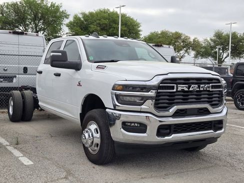 Used 2026 RAM 3500 Tradesman w/ Chrome Appearance Group A RWD image 1