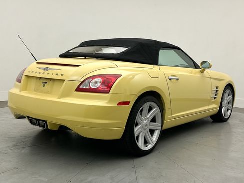 Used 2005 Chrysler Crossfire Limited image 9