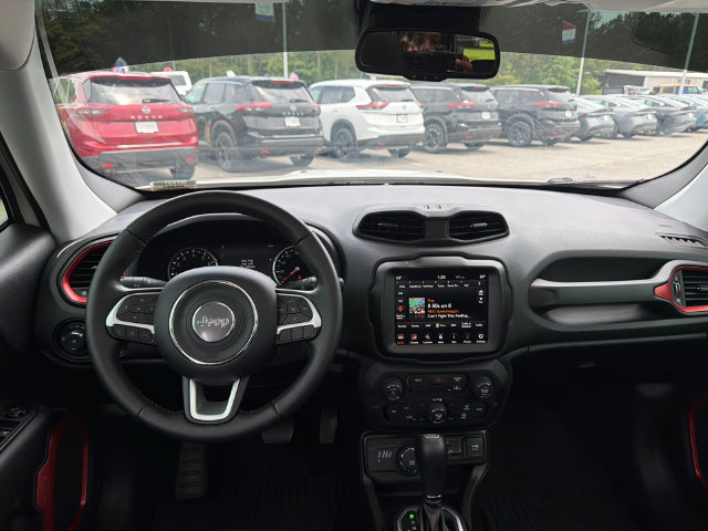 Used 2023 Jeep Renegade Latitude w/ Sun/Sound Group AWD/4WD image 22