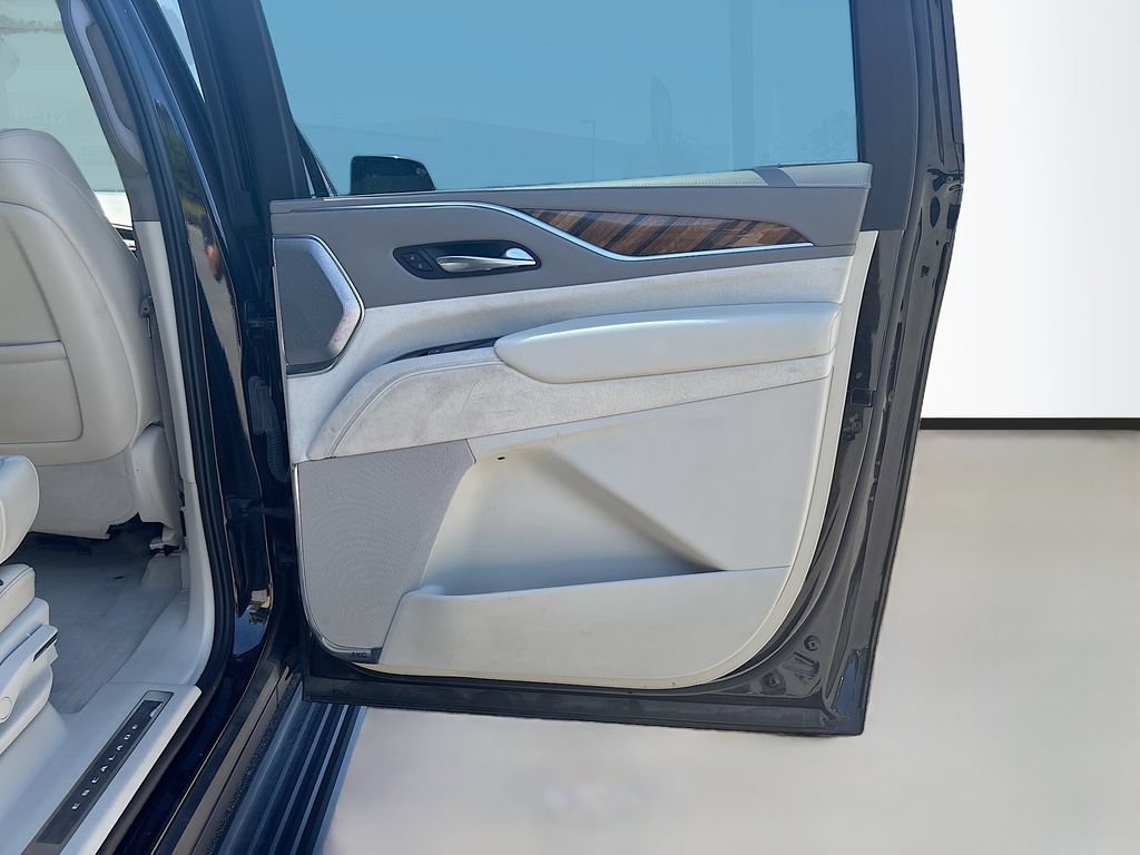 Used 2022 Cadillac Escalade ESV Sport Platinum AWD/4WD image 22