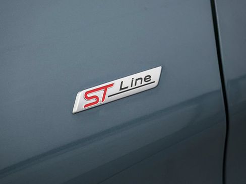 Certified 2025 Ford Explorer ST-Line w/ Premium Package AWD/4WD image 11