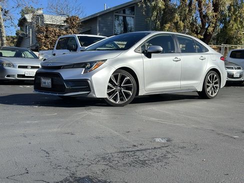 Used 2020 Toyota Corolla SE image 1