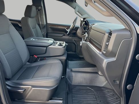Used 2022 GMC Sierra 1500 SLE image 36