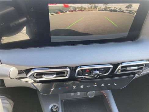 New 2026 Nissan Sentra SV w/ SV Convenience Package FWD image 13