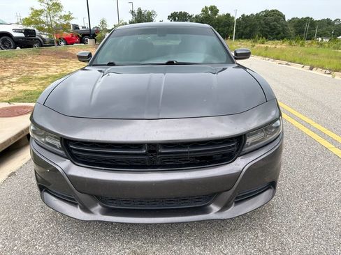Used 2019 Dodge Charger SXT RWD image 5