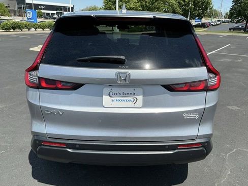 Used 2025 Honda CR-V EX-L image 4