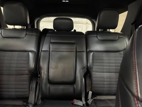 Used 2025 Ford Explorer ST-Line w/ ST-Line Street Pack AWD/4WD image 14