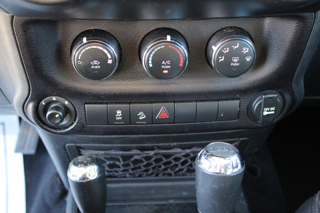 Used 2017 Jeep Wrangler Unlimited Sport w/ Quick Order Package 24S AWD/4WD image 18