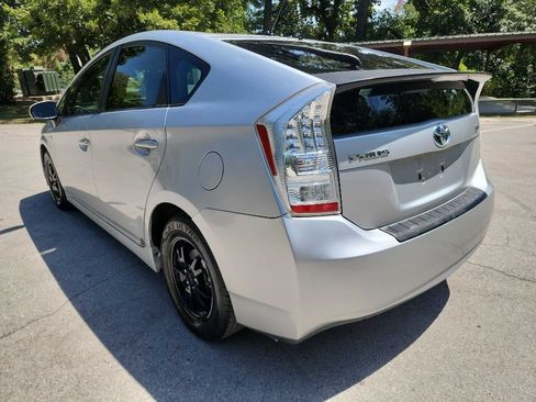 Used 2012 Toyota Prius Two FWD image 5