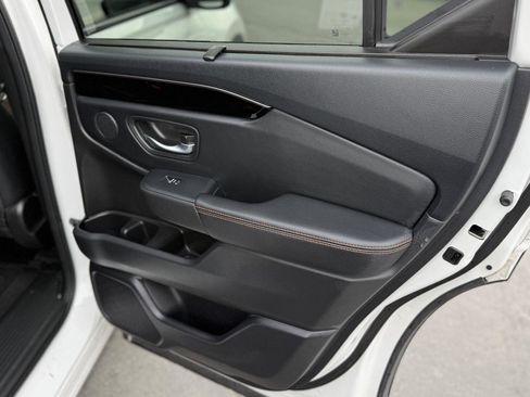 Certified 2025 Honda Pilot TrailSport image 41