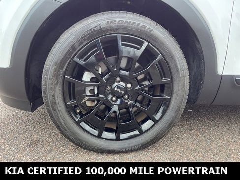 Certified 2022 Kia Telluride EX w/ EX Premium Package image 10