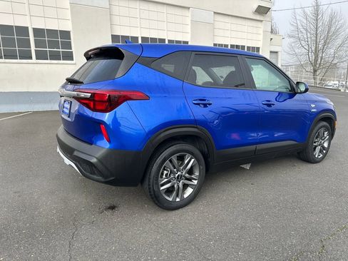 Used 2022 Kia Seltos LX image 6