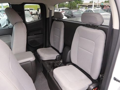 Used 2022 Chevrolet Colorado W/T RWD image 9