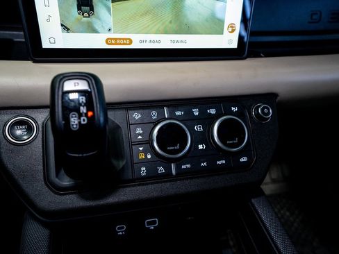 Used 2021 Land Rover Defender 110 X-Dynamic HSE image 48