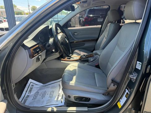 Used 2011 BMW 335i xDrive Sedan AWD/4WD image 10