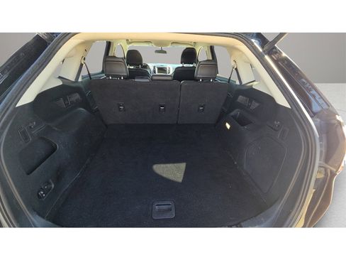 Used 2018 Ford Edge Titanium image 16