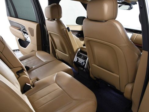 Used 2023 Land Rover Range Rover Long Wheelbase SE image 21