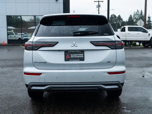 New 2026 Mitsubishi Outlander SE image 5
