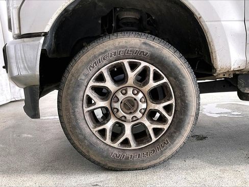 Used 2020 Ford F250 Lariat w/ Lariat Ultimate Package image 6