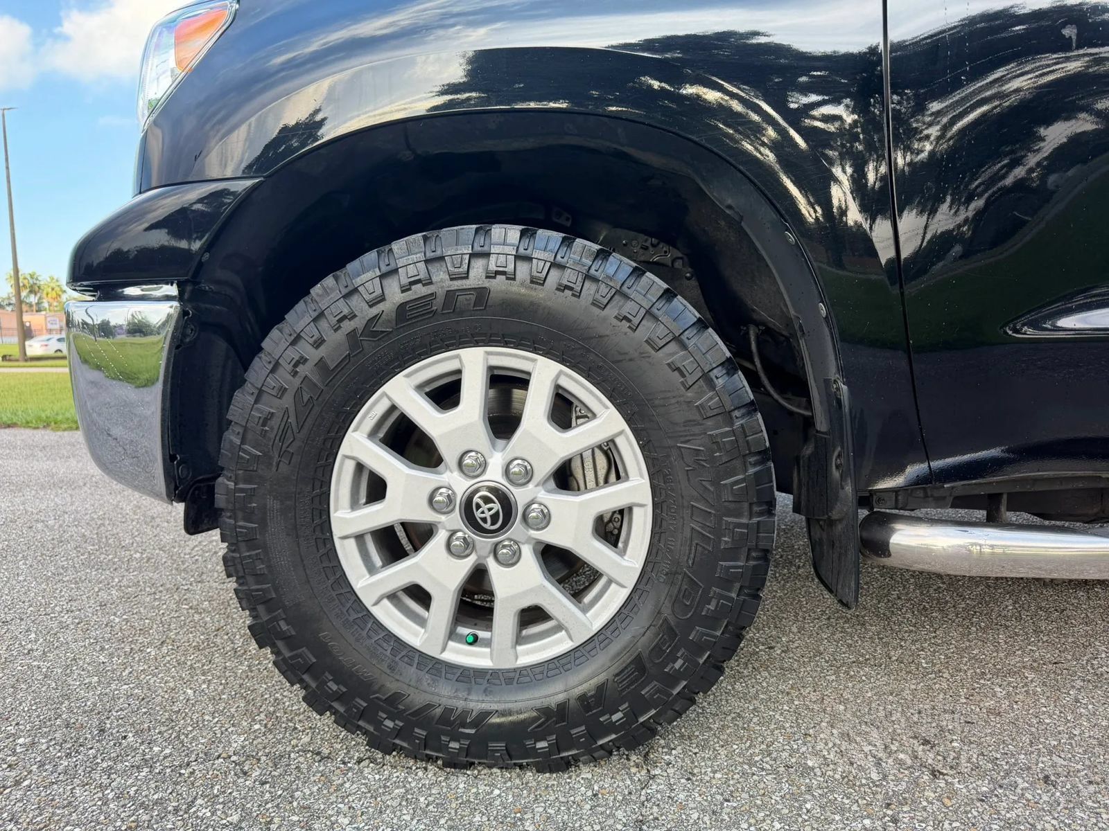 Used 2013 Toyota Tundra 4x4 CrewMax w/ Tow Pkg image 24