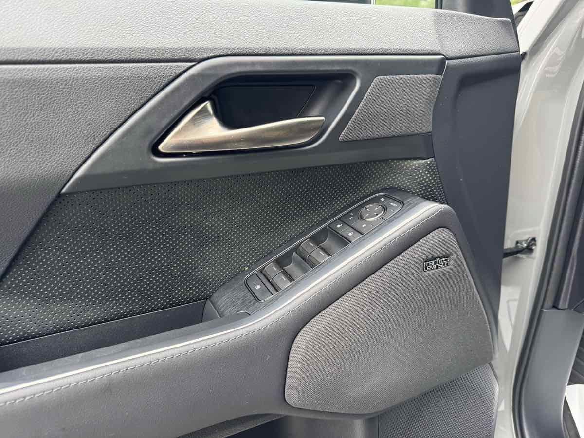 Used 2025 Lexus GX 550 AWD/4WD image 15