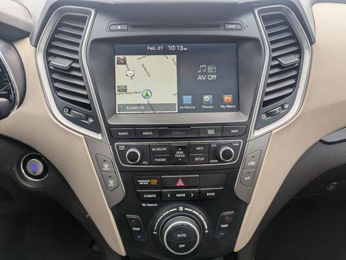Used 2017 Hyundai Santa Fe Sport FWD image 13