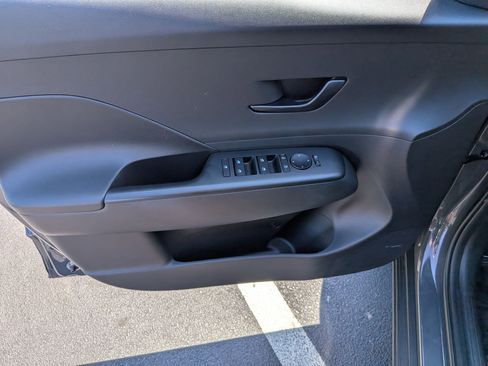 Used 2025 Hyundai Kona SEL FWD image 10
