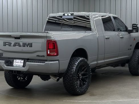 Used 2025 RAM 2500 Laramie AWD/4WD image 5