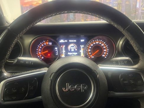 Used 2020 Jeep Gladiator Sport w/ Quick Order Package 23S image 11