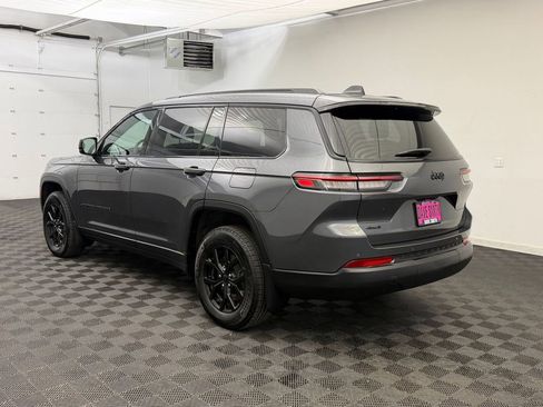 Used 2025 Jeep Grand Cherokee L Altitude image 3