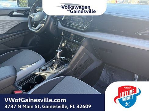 Certified 2024 Volkswagen Taos S image 10