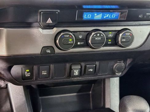 Used 2022 Toyota Tacoma SR5 w/ Technology Package RWD image 22