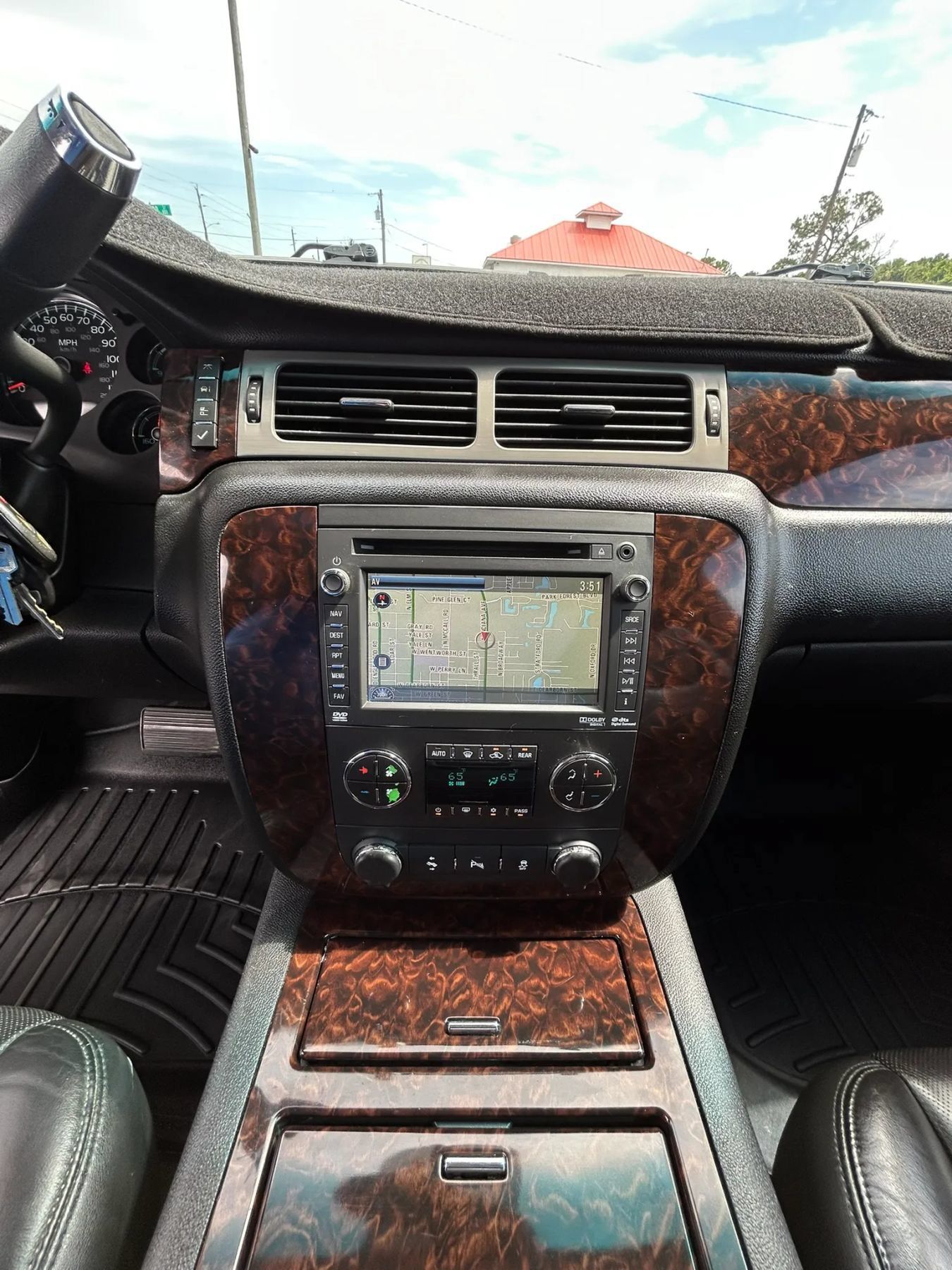 Used 2012 GMC Yukon XL Denali RWD image 27