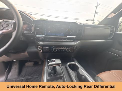 Used 2023 Chevrolet Silverado 1500 High Country w/ Technology Package AWD/4WD image 27