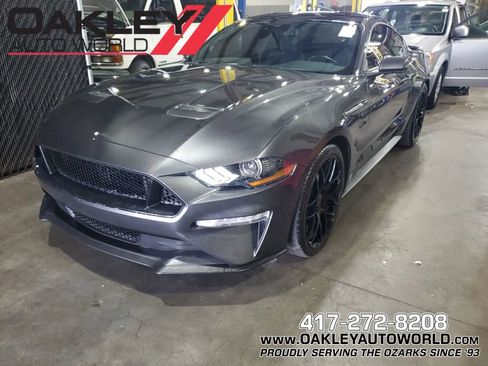 Used 2018 Ford Mustang GT w/ Black Accent Pkg RWD image 1
