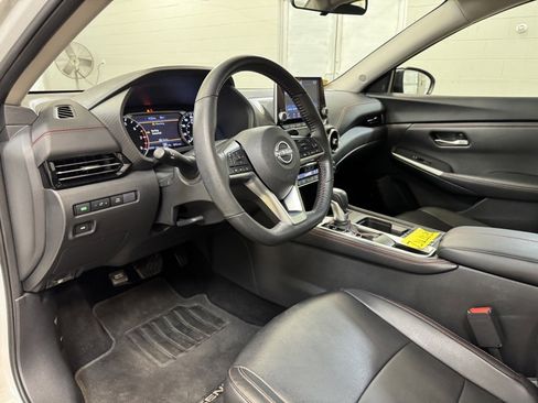 Used 2024 Nissan Sentra SR w/ SR Premium Package image 12