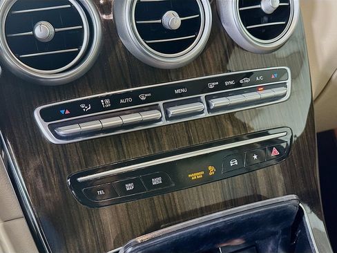 Used 2021 Mercedes-Benz GLC 300 image 14