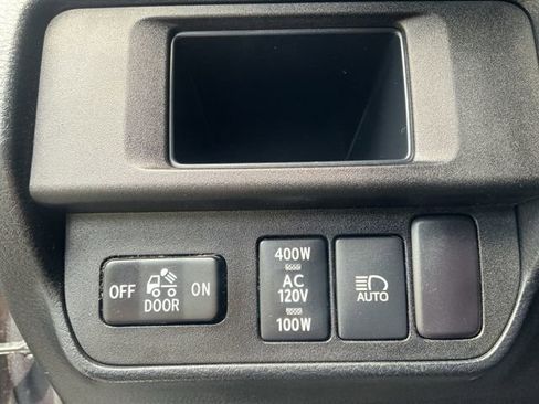 Used 2019 Toyota Tacoma TRD Sport AWD/4WD image 24