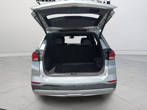 Used 2022 Chevrolet Equinox RS w/ RS Leather Package FWD image 15