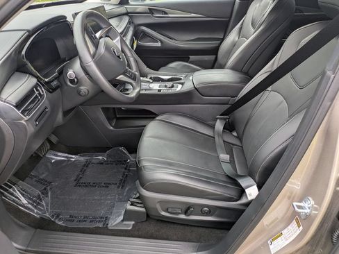 Certified 2026 INFINITI QX60 Luxe w/ Cargo Package AWD/4WD image 13