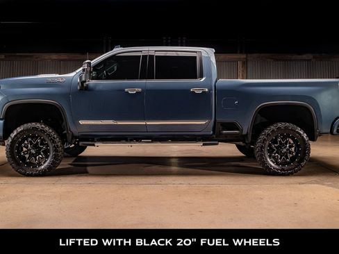 Used 2024 Chevrolet Silverado 2500 High Country w/ Technology Package AWD/4WD image 5