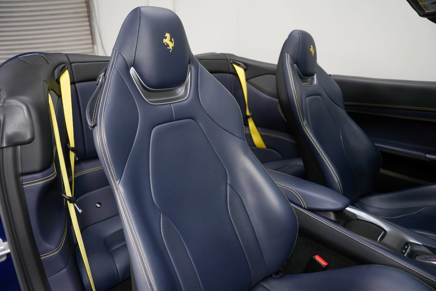 Used 2019 Ferrari Portofino RWD image 30