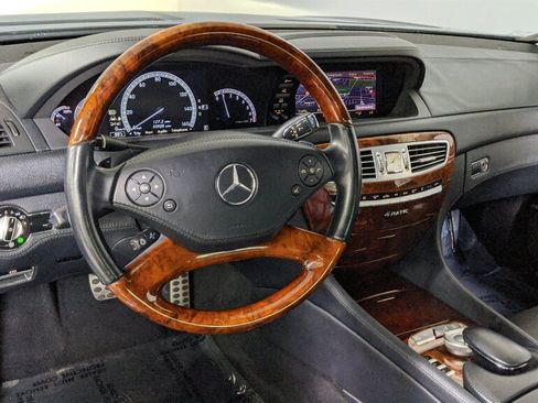 Used 2011 Mercedes-Benz CL 550 4MATIC image 24