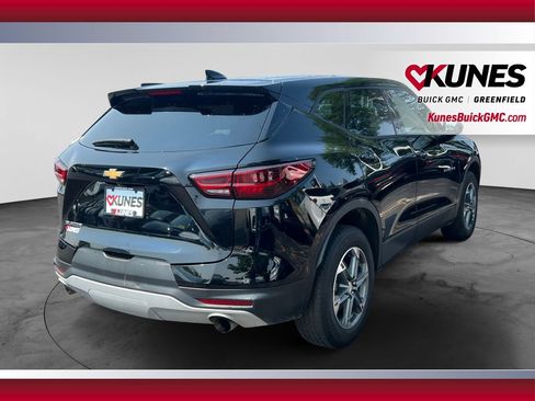Used 2025 Chevrolet Blazer LT FWD image 10