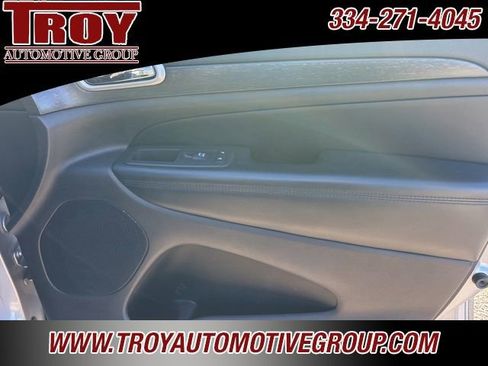 Used 2018 Jeep Grand Cherokee Laredo image 37