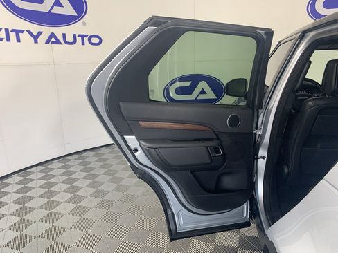 Used 2019 Land Rover Discovery HSE AWD/4WD image 30