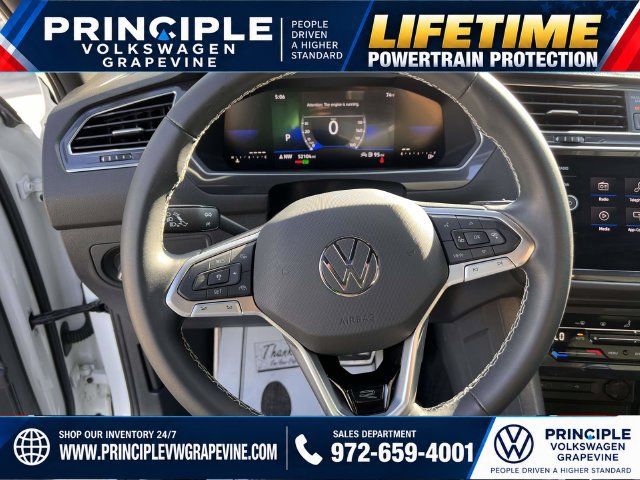 Used 2023 Volkswagen Tiguan SE R-Line FWD image 15
