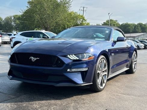Used 2018 Ford Mustang GT Premium w/ Equipment Group 401A RWD image 3