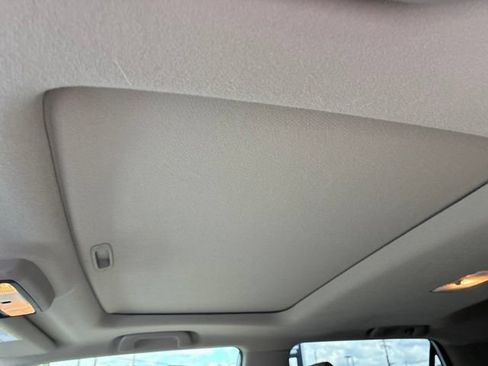 Used 2021 Toyota 4Runner SR5 Premium w/ Moonroof Package RWD image 21